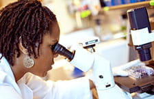 Image of researcher in the lab.